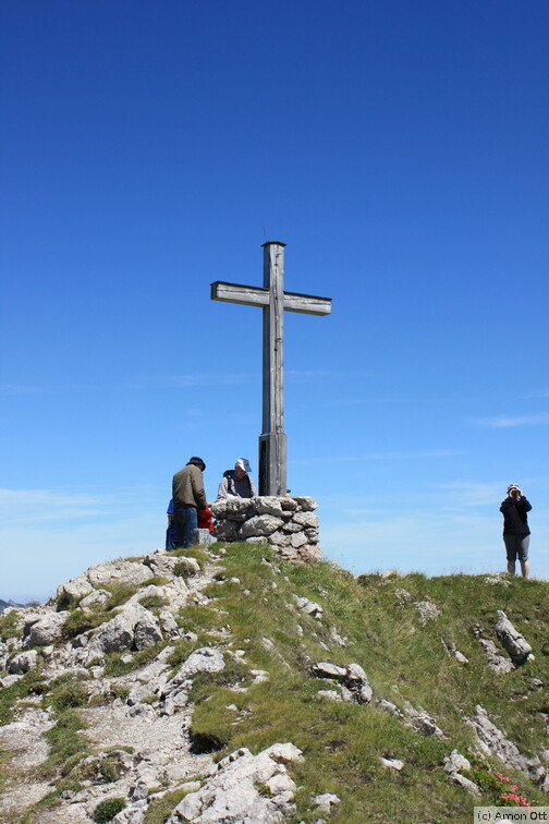 Gipfelkreuz Sulzspitze 2084m 