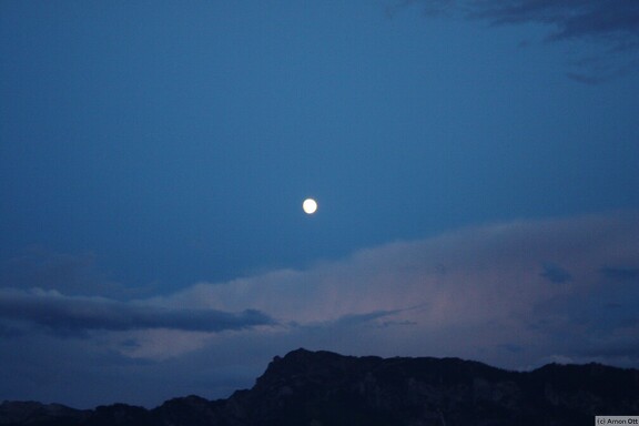 Mond über Tegelberg