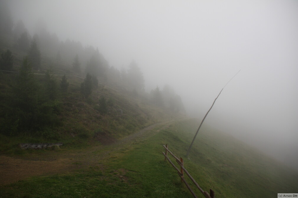 Weg im Nebel an der Turnaretscher Hütte