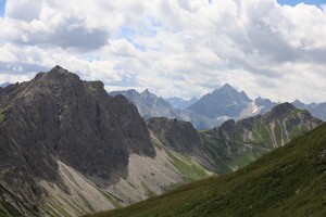 Leilachspitze und Östlicher Krottenkopf vor Hochvogel