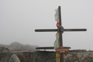Gipfelkreuz Monte San Petrone