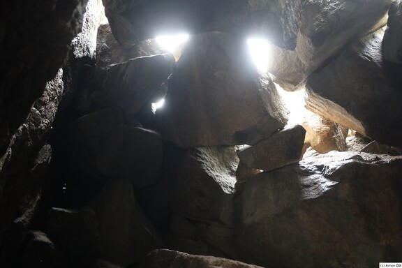 Höhle unter Jons Kapel