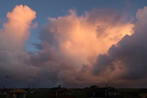 Leuchtwolken über Trans