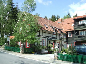 Nebengebäude Grüne Tanne, Mandelholz