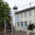 Haus mit Kirchturm